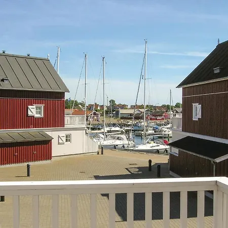 Appartement Three-bedroom In *