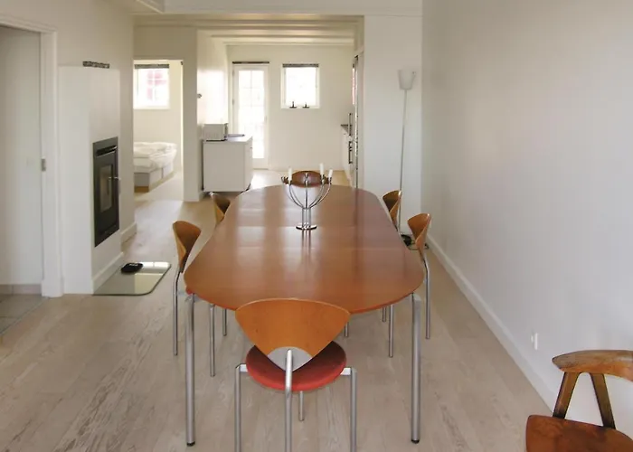 Three-bedroom In Apartmán *