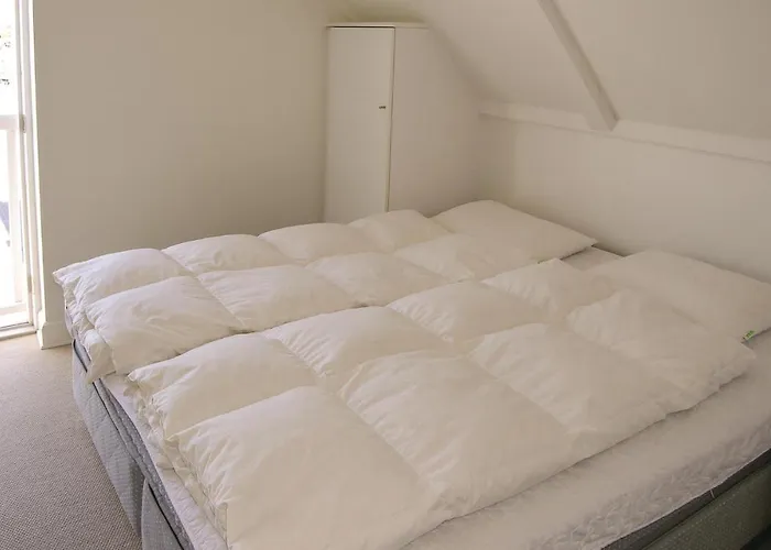 Three-bedroom In Appartement