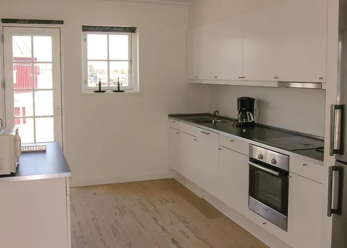 Three-bedroom In Appartement